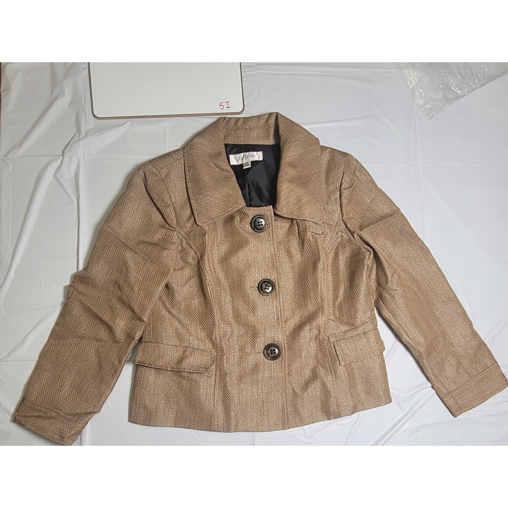Womens Suit Studio Long Sleeve‎ Blazer.   Size 10P.  Color is Copper.